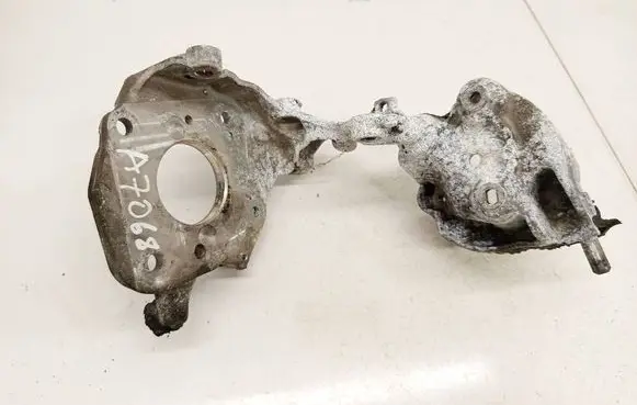Peugeot 3008 II Engine mounting bracket 9817304180
