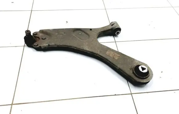 Peugeot 2008 II Front lower control arm/wishbone