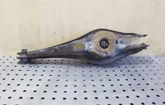 Rear upper control arm/wishbone