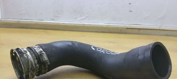 Toyota Corolla Verso AR10 Intercooler hose/pipe