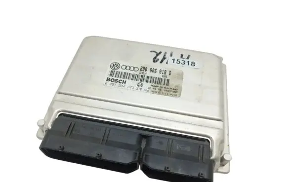 Audi A4 S4 B5 8D Engine control unit/module 8D0906018D 0261204873