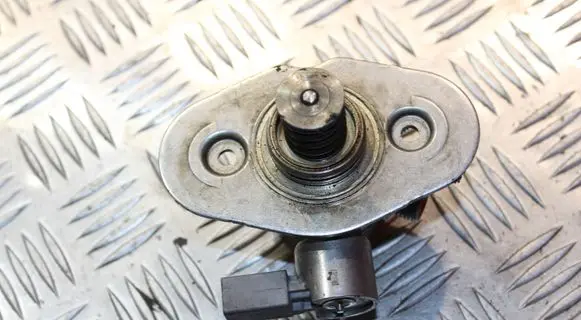 BMW 4 F32 F33 Fuel injection high pressure pump 7584461