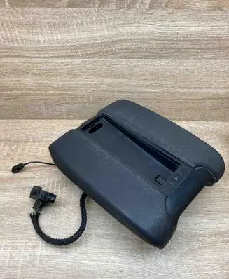 BMW 7 E38 Armrest 7140692 804033