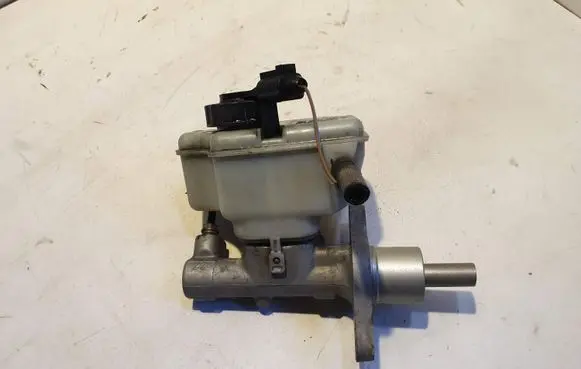 Volkswagen Touran I Master brake cylinder 1K1611301C 03350886321