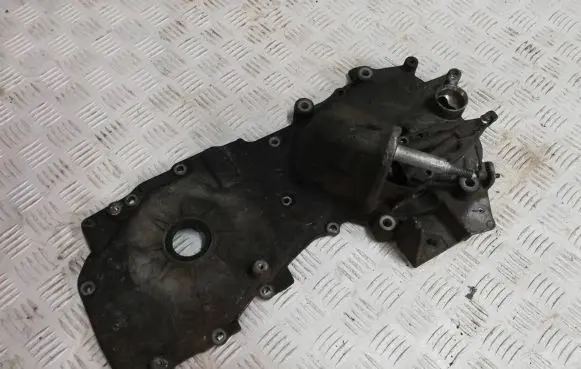 Renault Twingo III Timing chain cover 135022632R 135026939R