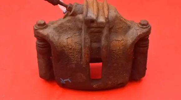 Front brake caliper