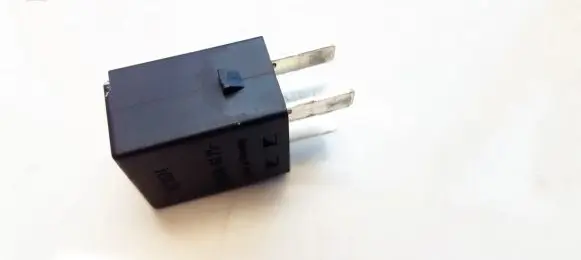 Nissan Almera N16 Other relay 4RD00781404