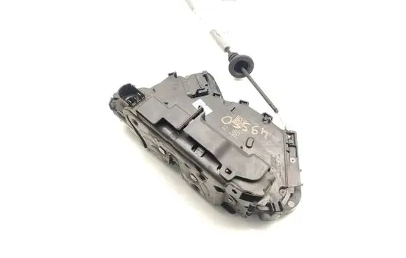 Skoda Fabia Mk3 (NJ) Front door lock 5TC837016