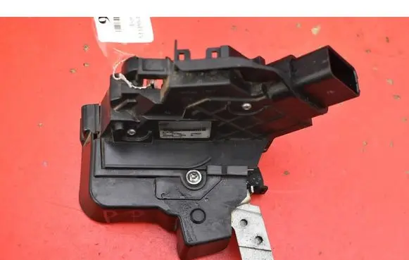 Ford Mondeo MK IV Front door lock
