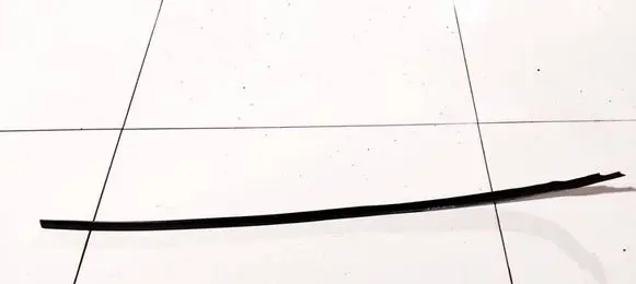 Volkswagen Touareg I Windshield trim 