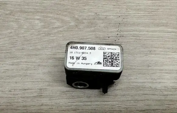 Audi A8 S8 D4 4H Acceleration sensor 4H0907508