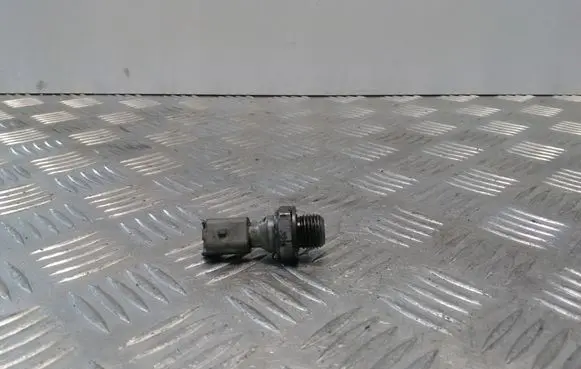 Citroen C5 Oil pressure sensor 963299