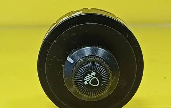Nissan Primera Headlight level height control switch