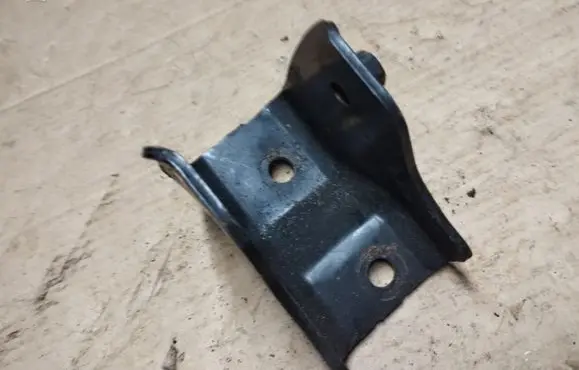 Dodge Caliber Engine mounting bracket