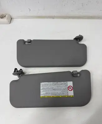 Toyota Yaris Sun visor