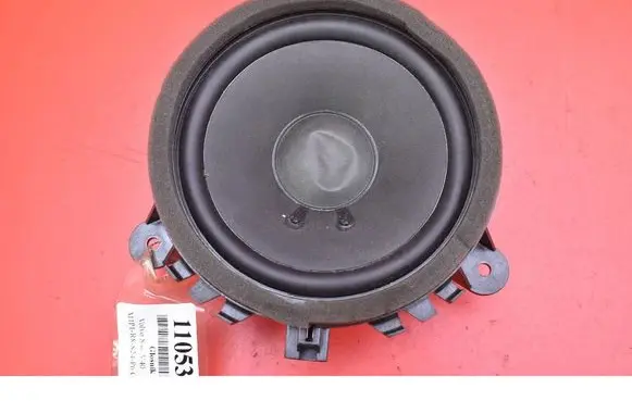 Volvo V40 Subwoofer speaker 30657445