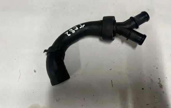 Audi A3 S3 8V Engine coolant pipe/hose 5Q0121087M