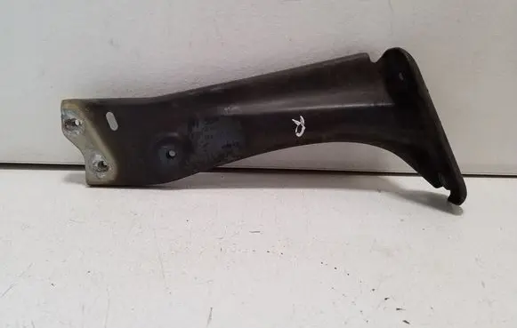 Skoda Octavia Mk3 (5E) Fender mounting bracket 5E0821142A