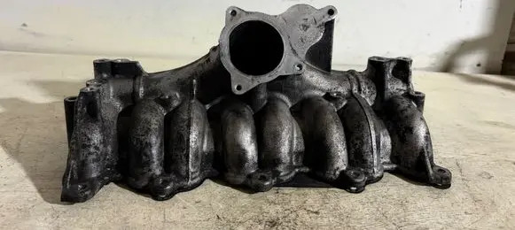 Volkswagen Touran I Intake manifold 03G129713