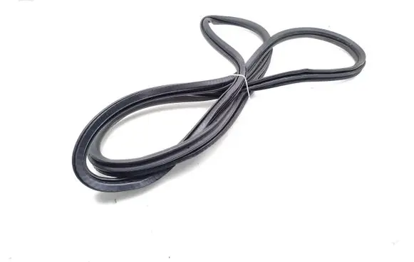 Peugeot 5008 II Front door rubber seal 9811537480