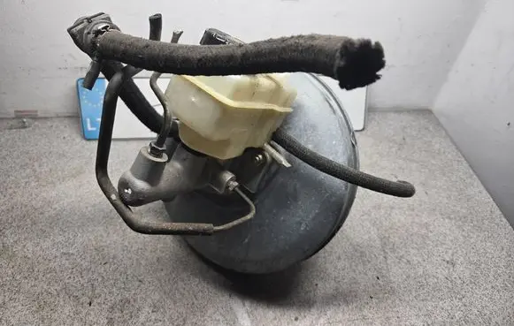 BMW 5 E39 Brake booster 1163516