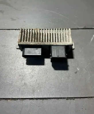 Glow plug pre-heat relay