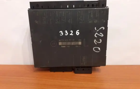Mercedes-Benz S W220 Seat control module 2208200726 3326