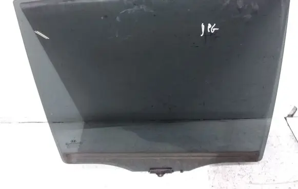 Hyundai Santa Fe Rear door window glass