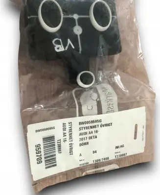Audi A4 S4 B9 Door control unit/module 8W0959595G