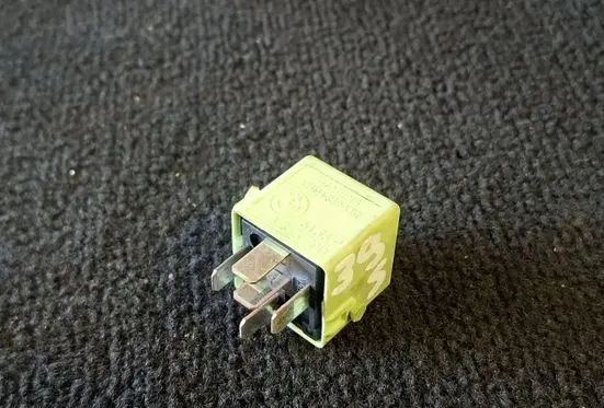 BMW 5 E39 Other relay V23134K59X312 6136 8373700