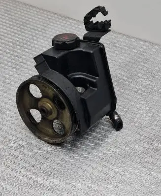 Peugeot 206 Power steering pump 9636868880