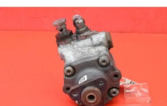 BMW X3 E83 Power steering pump