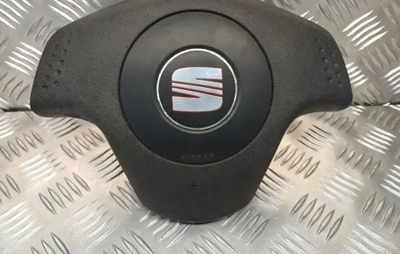 Seat Ibiza III (6L) Steering wheel airbag 6L0880201H