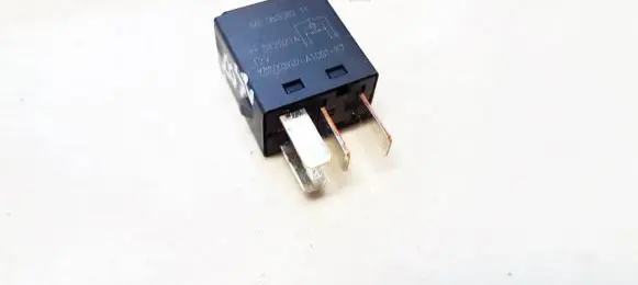 Mitsubishi Space Star Other relay MB9533821