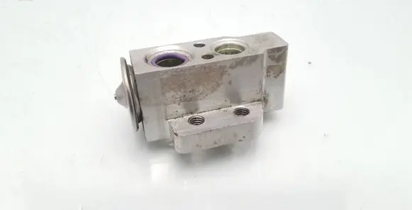 Audi A3 S3 8P Air conditioning (A/C) expansion valve 1K0820679