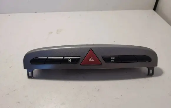 Peugeot 308 Hazard light switch 9659215177 0306907
