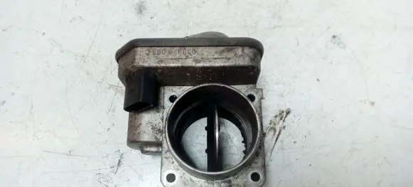 Volkswagen Golf V Throttle valve 038128063C