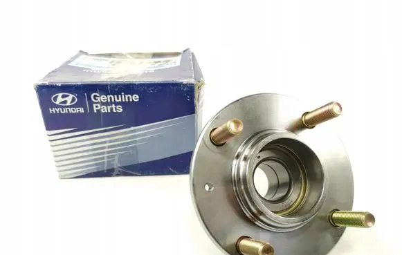 Hyundai Elantra VI Rear wheel hub H527102D010