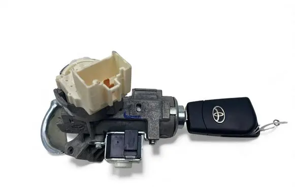 Toyota Yaris Ignition lock 450200D04