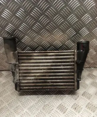 Volkswagen PASSAT B5 Intercooler radiator 058145805C