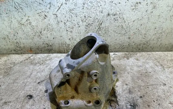 Volvo XC40 Driveshaft support bearing bracket 32325434