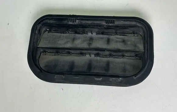 Ford Mustang VI Quarter panel pressure vent 3C3A54280B62