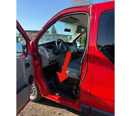 Opel Vivaro Front sill trim cover 8200523968 93857781 93857764