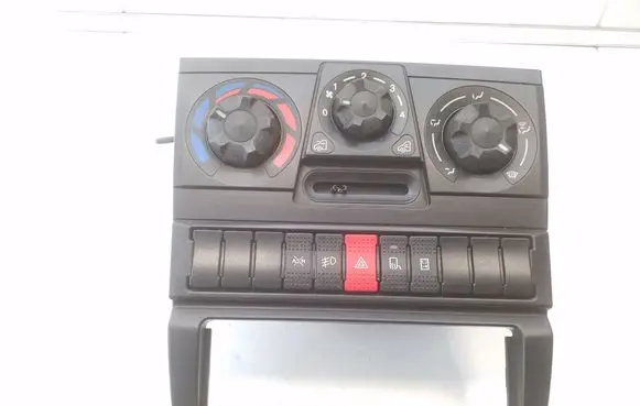 Iveco Daily 35.8 - 9 Climate control unit 170140000