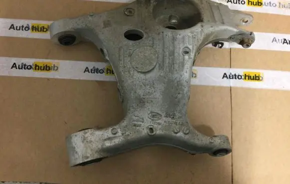 Land Rover Discovery Sport Rear control arm LR137507