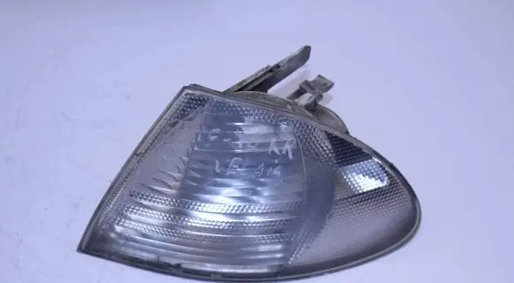 BMW 3 E46 Front indicator light 1315106140