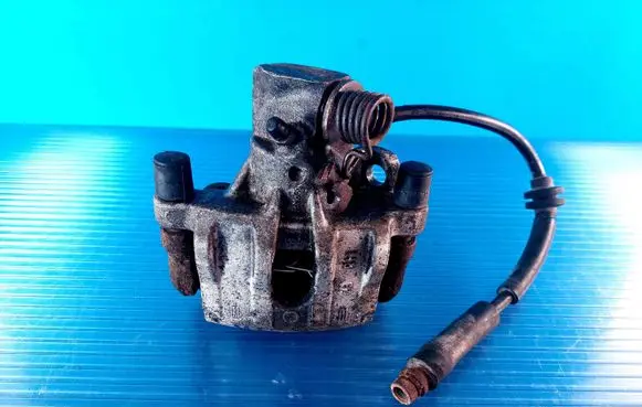 Ford Focus Rear brake caliper BPYK2661XC 36000900 BPYK2671XC