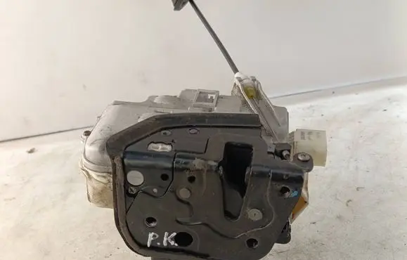 Audi A4 S4 B7 8E 8H Front door lock 8E1837015AA