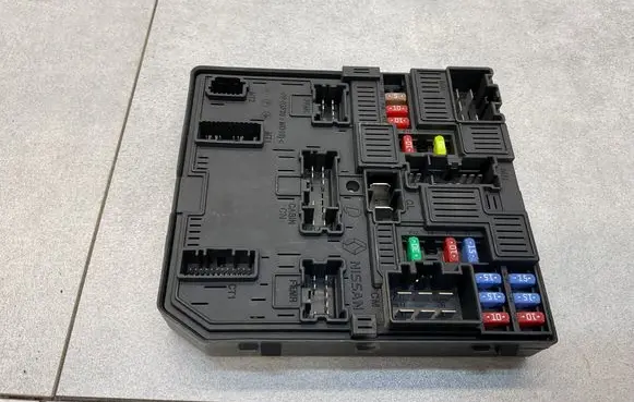 Nissan Pulsar Comfort/convenience module 284B73ZL0A