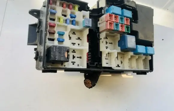 Mazda CX-7 Fuse box set eg2166767 bp4k66765